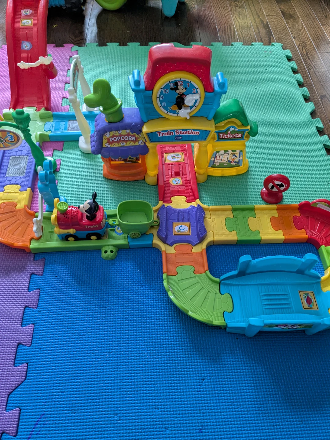 VTech Go! Go! Smart Wheels Mickey  Choo-Choo Express Train