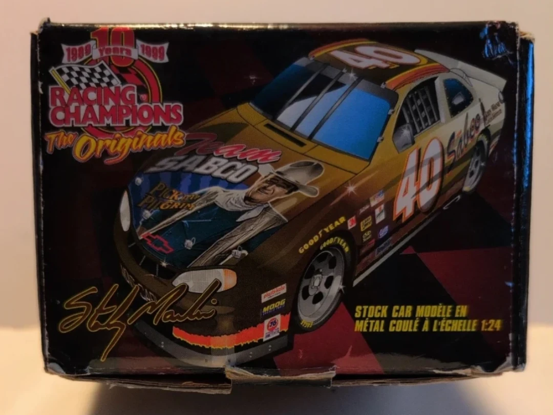 Racing Champions John Wayne 1:24 Scale Diecast Stock Car Replica - photo 3