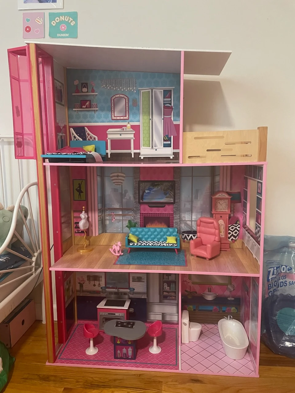 Dollhouse with Furniture and Accessories
