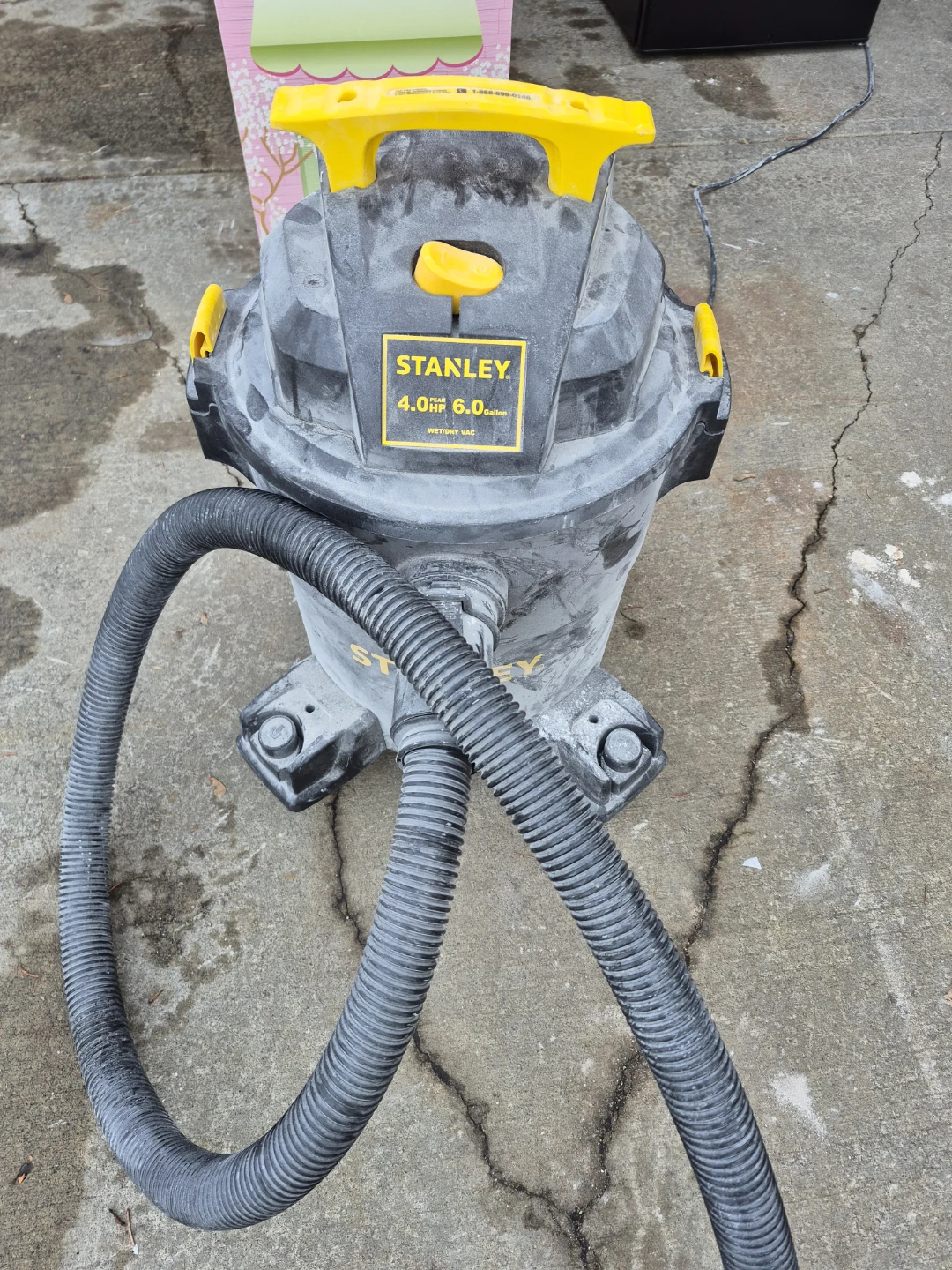 STANLEY 4.0 Gallon 6.0 Peak HP Wet/Dry Vac - photo 2