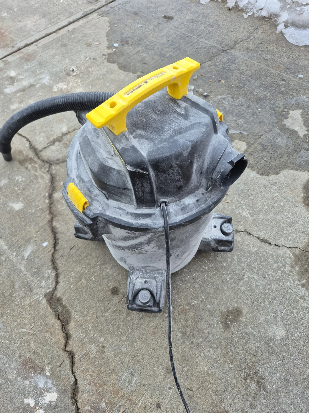 STANLEY 4.0 Gallon 6.0 Peak HP Wet/Dry Vac - photo 3
