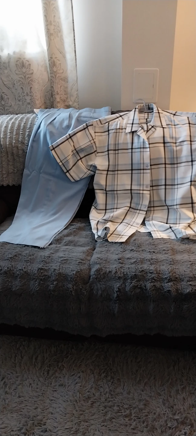 Bundle of Men's Plaid Short Sleeve Shirts and Pants - photo 4