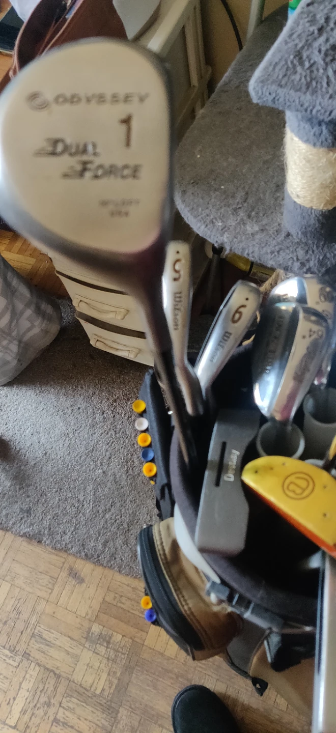 Mizuno Golf Bag with Assorted Clubs and Accessories - photo 2