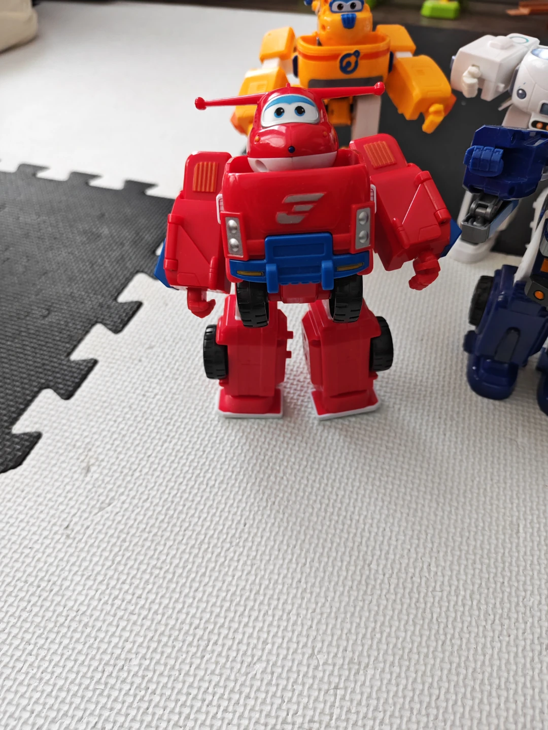 Super Wings Transforming Robots - photo 3