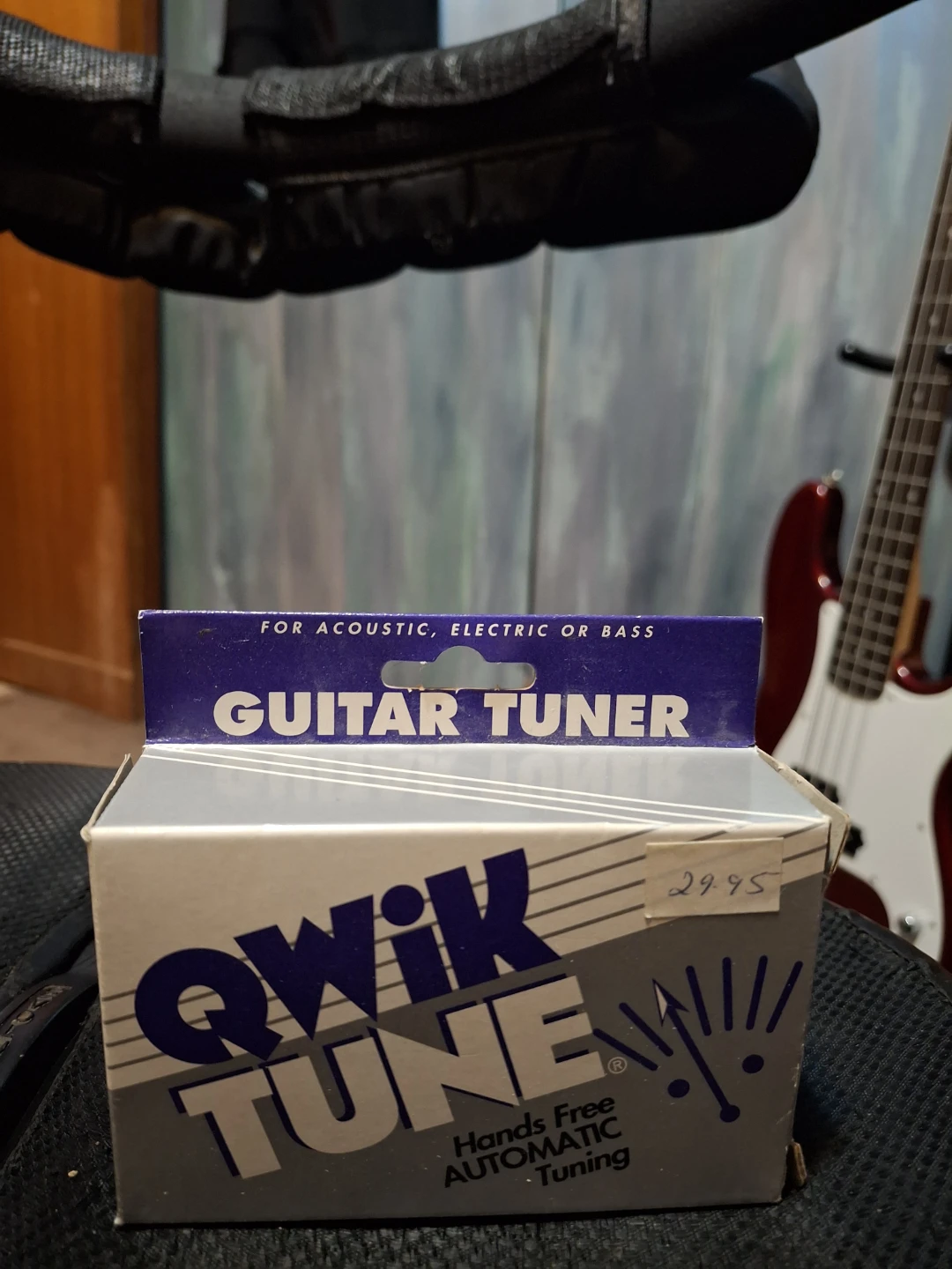 Qwik Tune Guitar Tuner