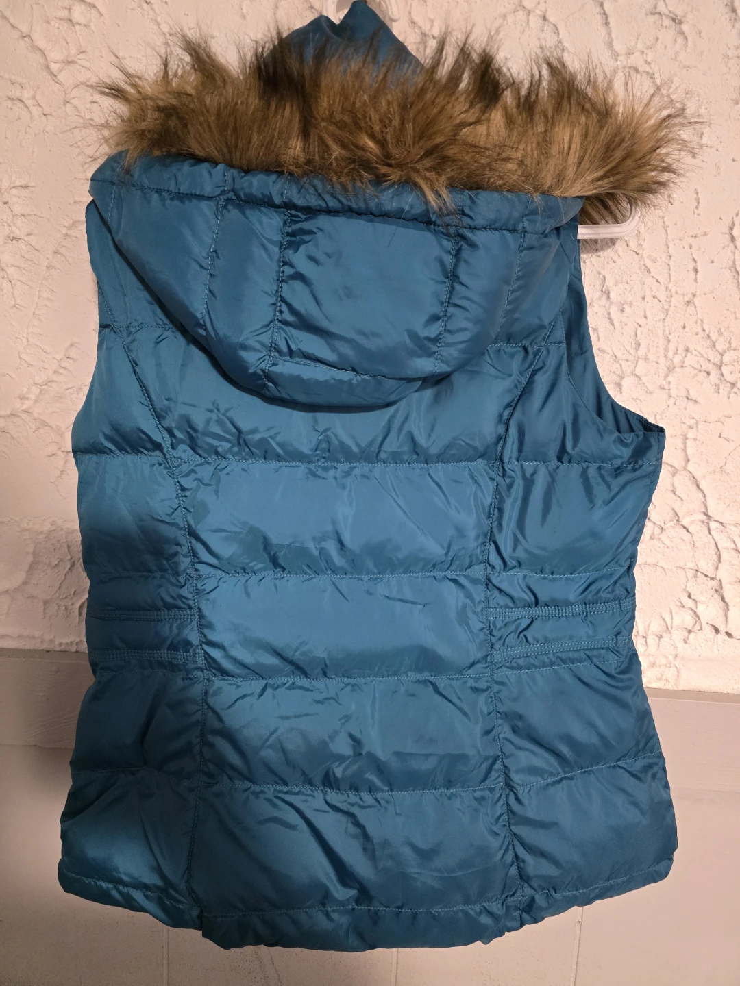 Denver Hayes Puffer Vest with Faux Fur Hood Size M - photo 2