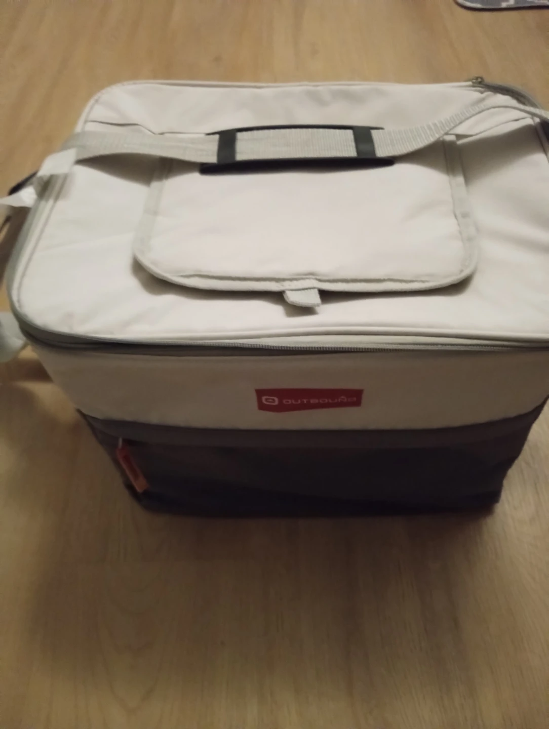 Outbound Cooler Bag $10 sz L11, W8
