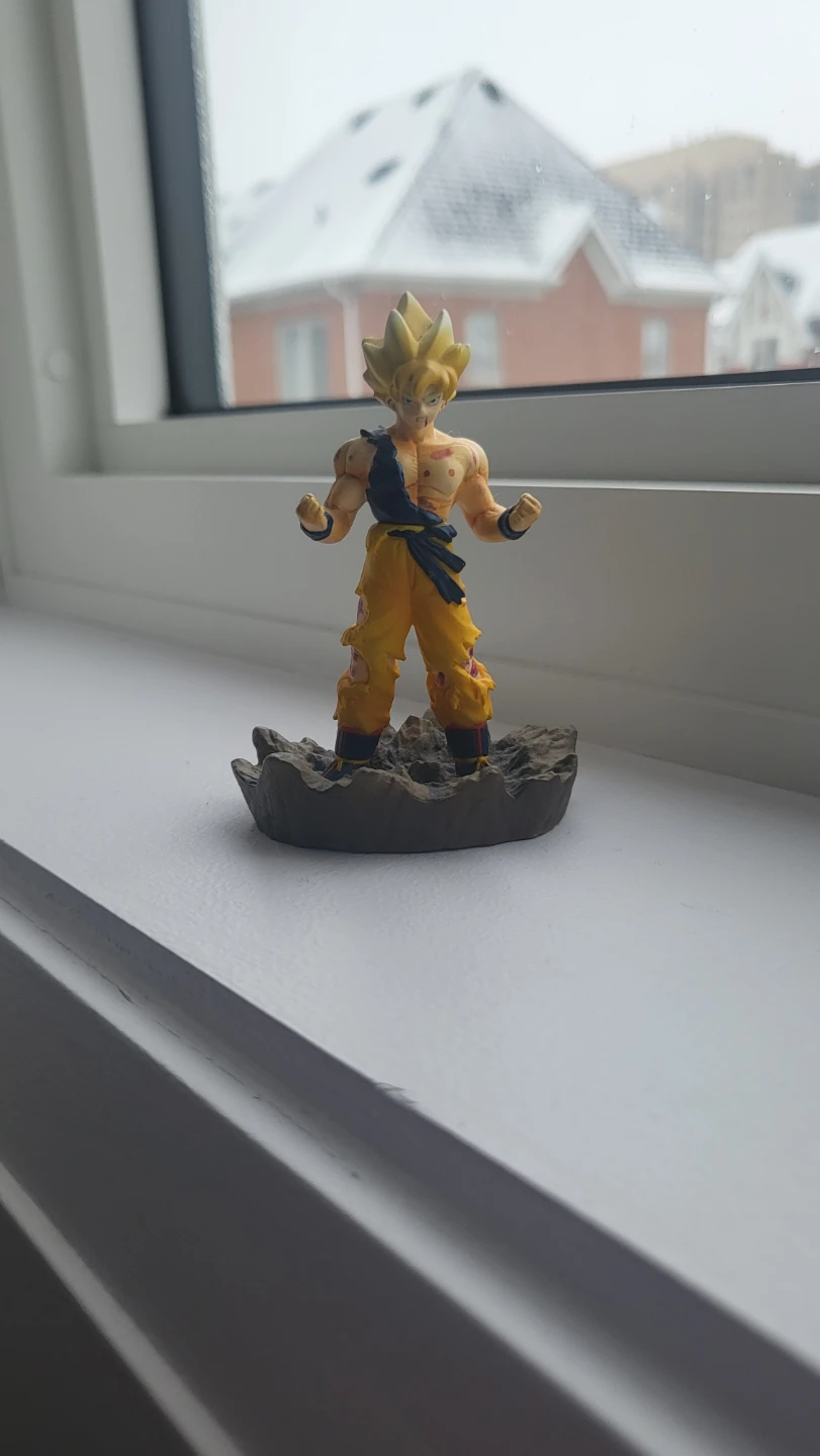 Dragon Ball Z Goku Figure