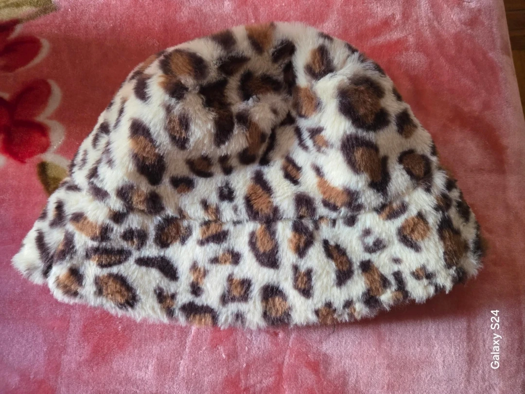 Faux Fur Leopard Print Bucket Hat