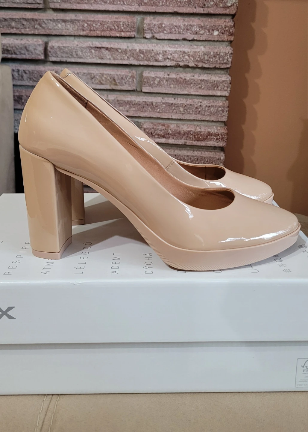 [ Size 8 ] Geox Patent Heels – Peach - photo 5