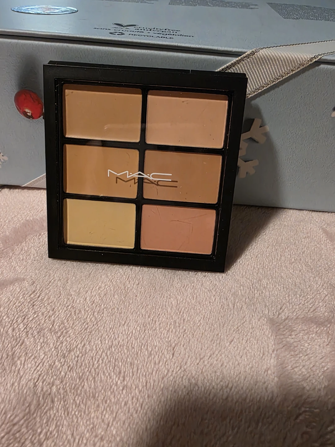 MAC Pro Conceal/Correct Palette