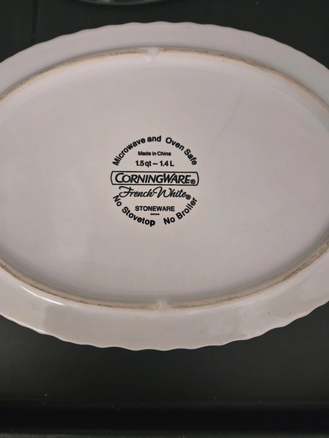 French White Stoneware Oval Casserole Dish with Glass Lid - photo 2