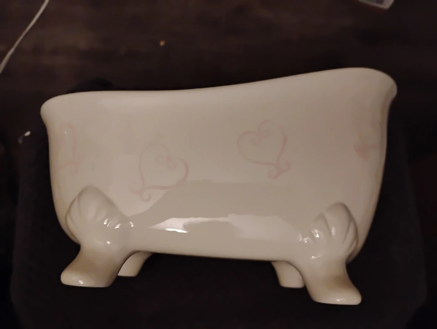NEW! WHITE CERAMIC BATHTUB W/PINK DECAL HEARTS