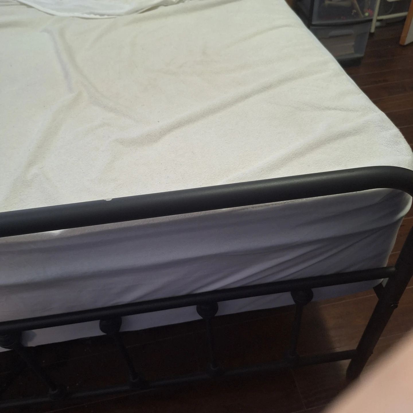 Black Metal Bed Frame with Mattress - photo 2