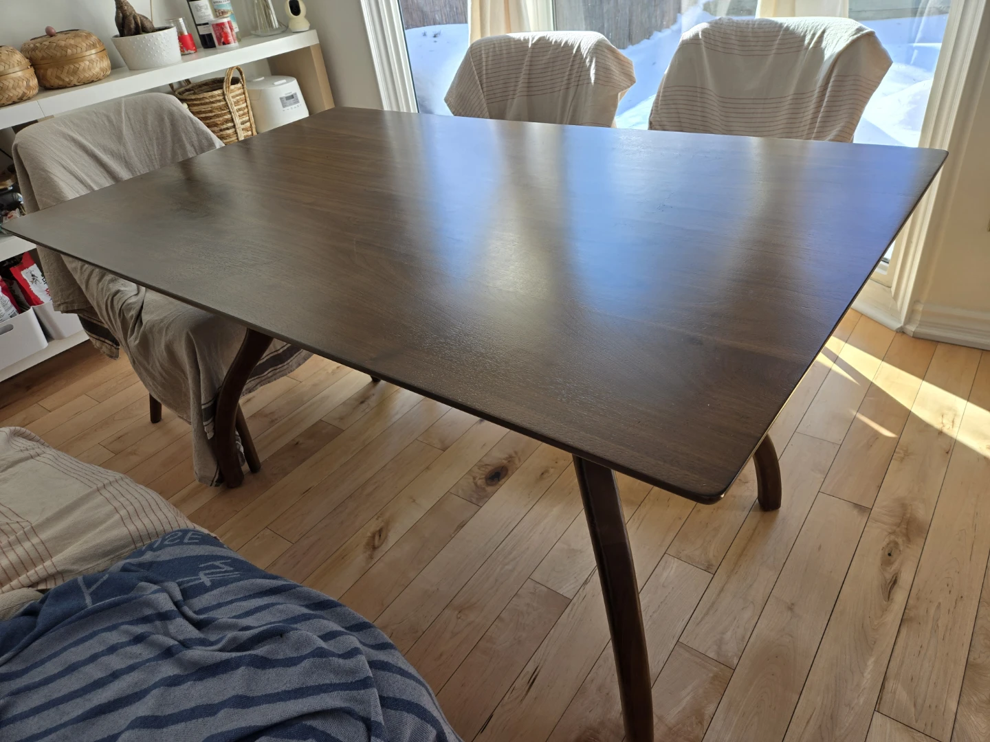 Dark Wood Dining Table 3x5 ft