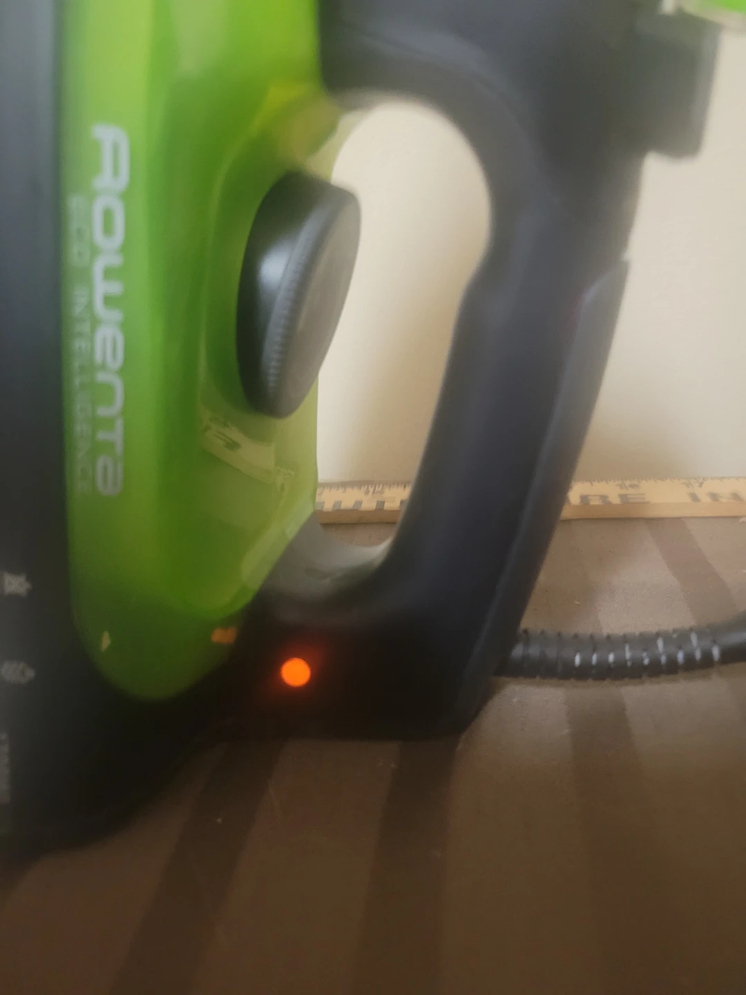 Rowenta Eco Intelligence steam iron Model DW6080 - photo 2