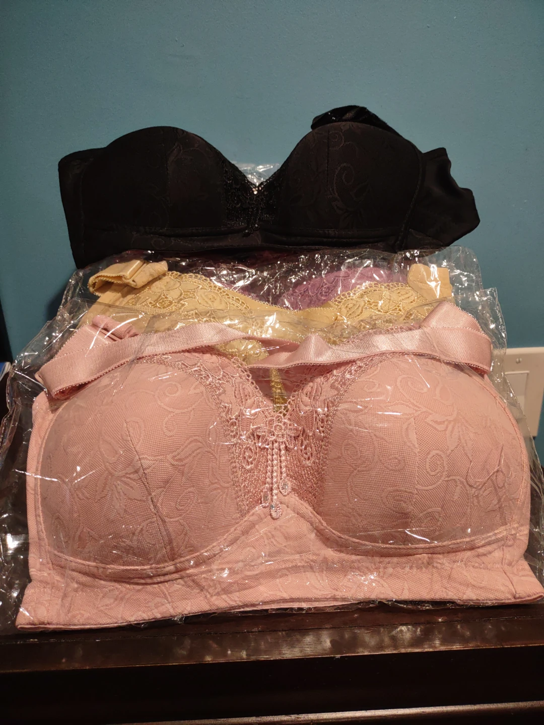 Set of  6 Bras - Black, Pink, Yellow, Red - photo 2