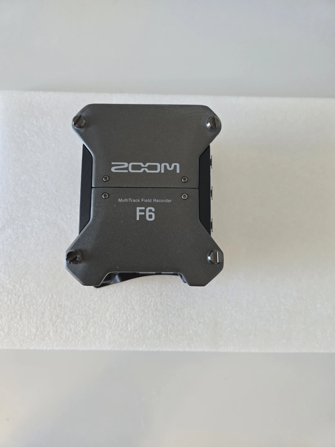 Zoom F6 Multi-Track Field Recorder