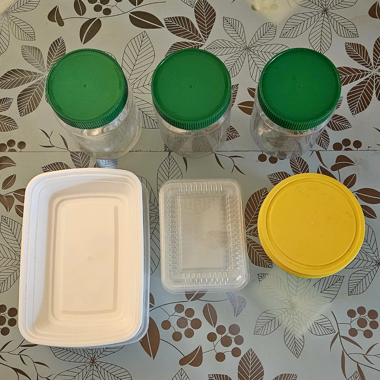 Assorted Storage Containers 🏆 #freecycle - photo 2