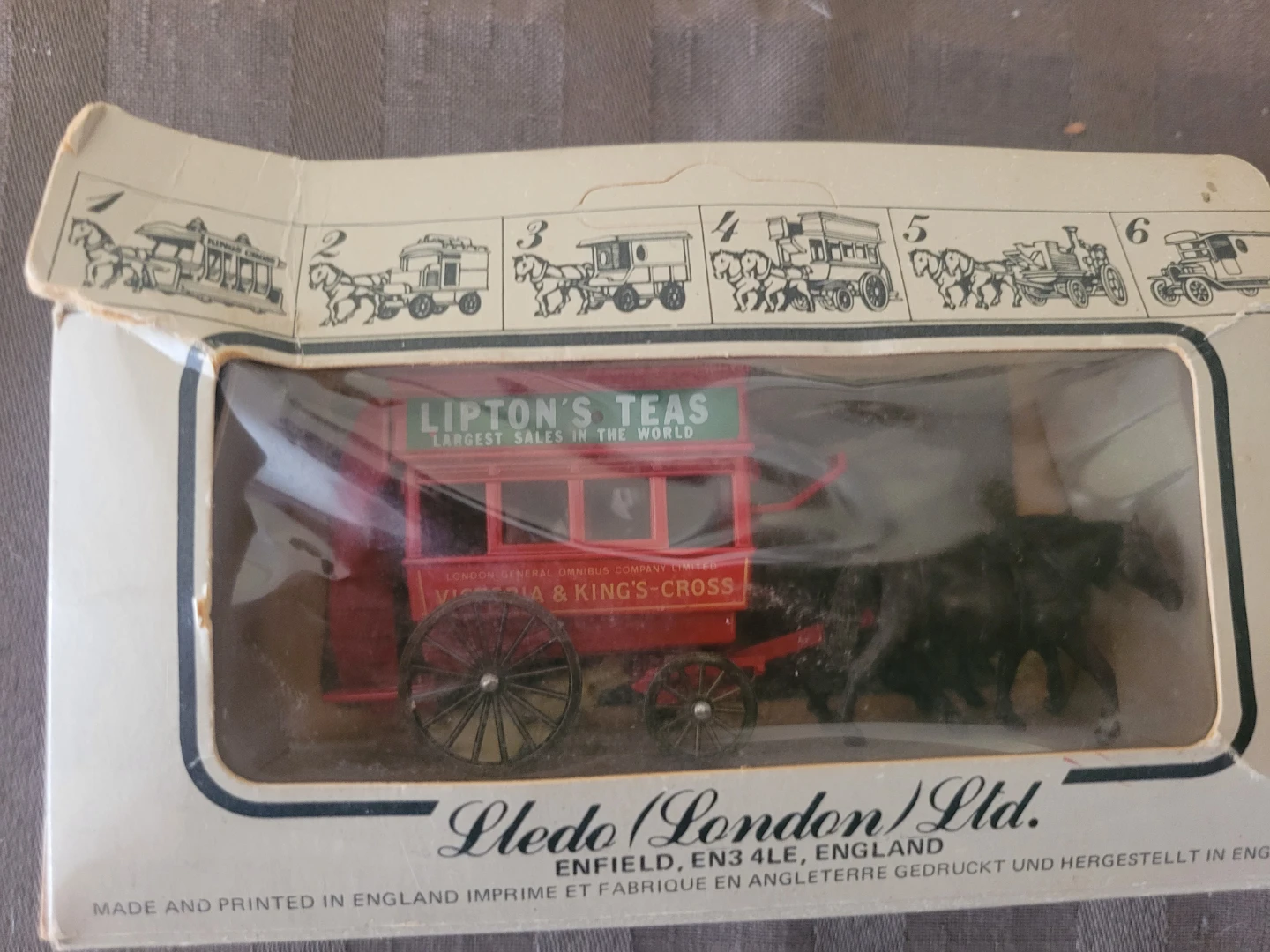 Lledo Days Gone Lipton's Teas Horse Drawn Bus Model - photo 4