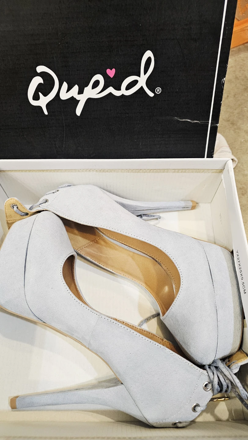 Qupid Women's Ash Blue Suede PU Heels - Size 7