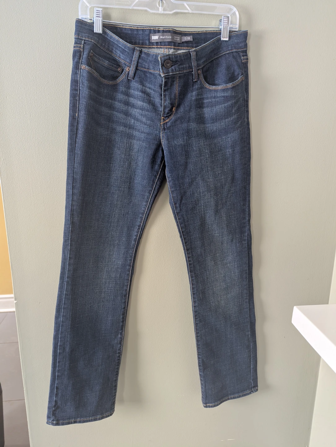 Levi's Women's  Slight Curve Jeans Size 7/28