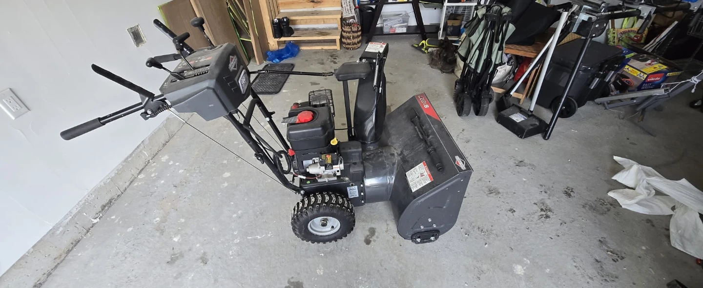 Briggs & Stratton - 27" Snowblower S1227