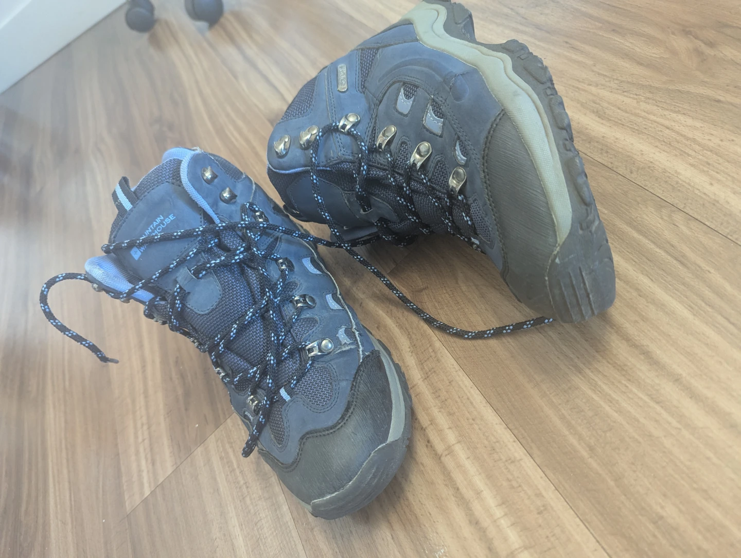 Mountain Warehouse Hiking Boots - Size 10 US - photo 2