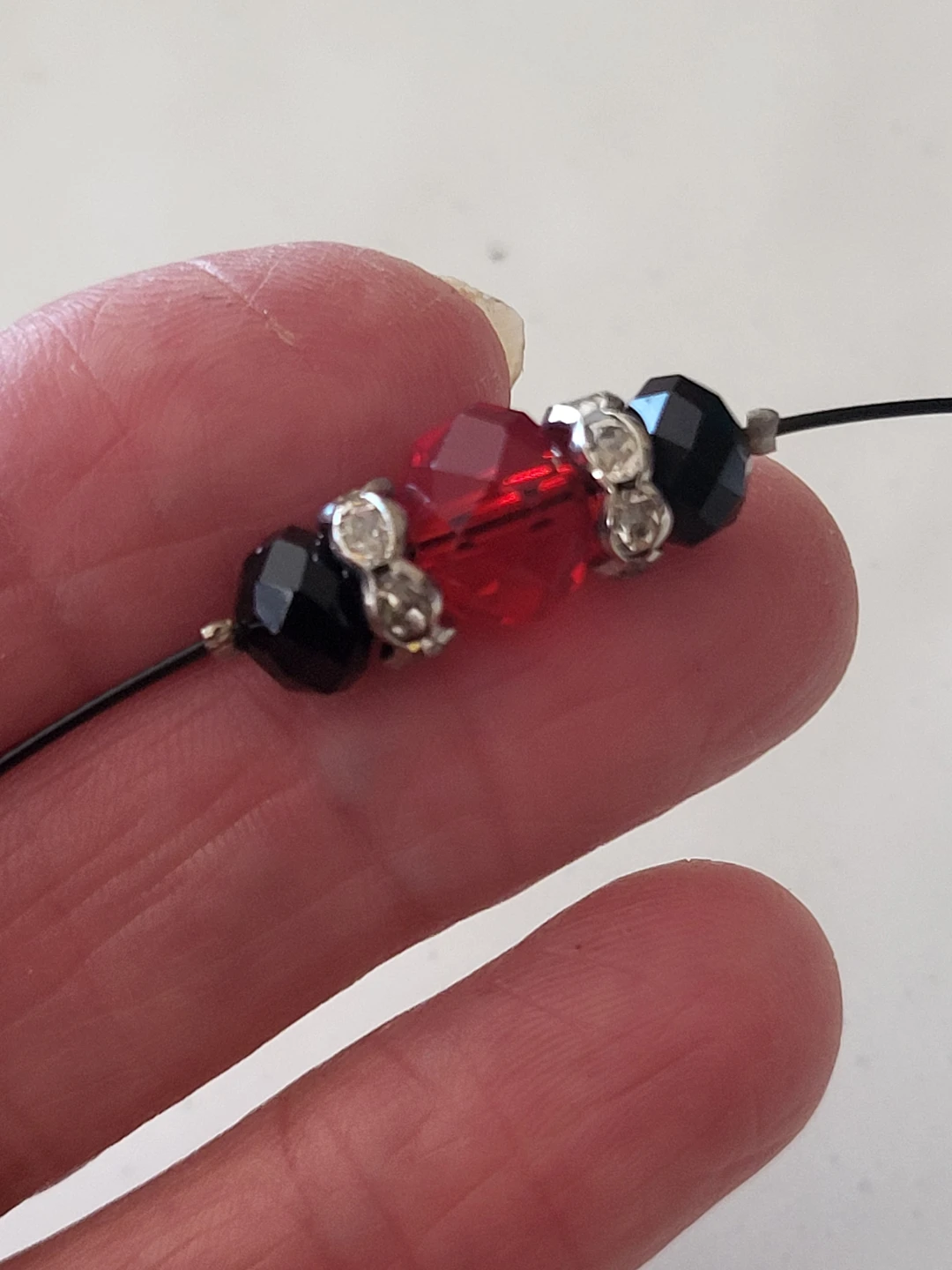 Black and Red Beaded Necklace - photo 2