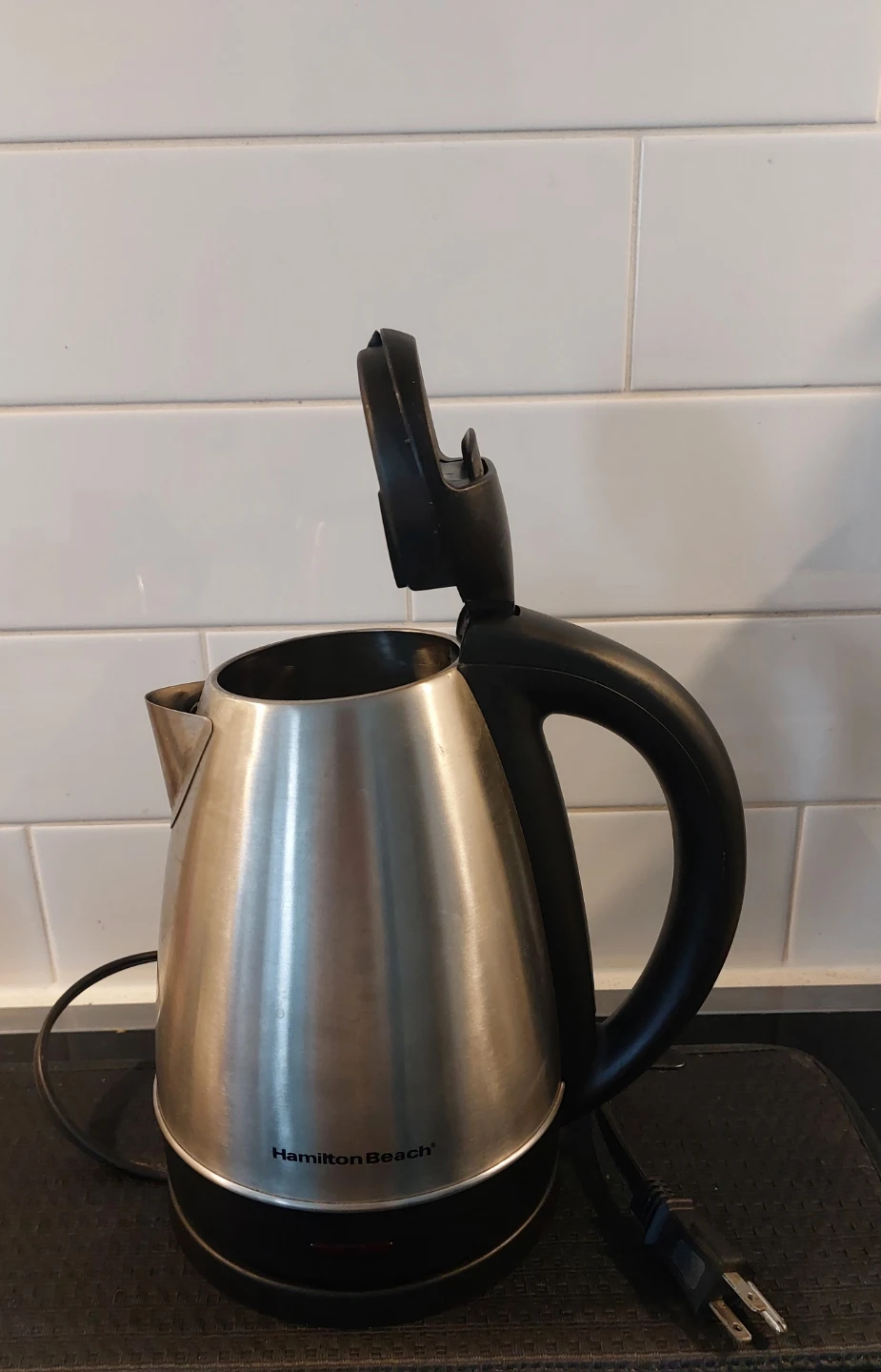 Moving Sale! Hamilton Beach Electric Kettle - photo 2