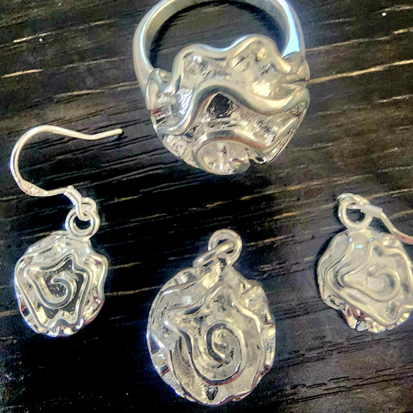 NEW Jewelry Set with Earrings, Necklace, and Bracelet - photo 4