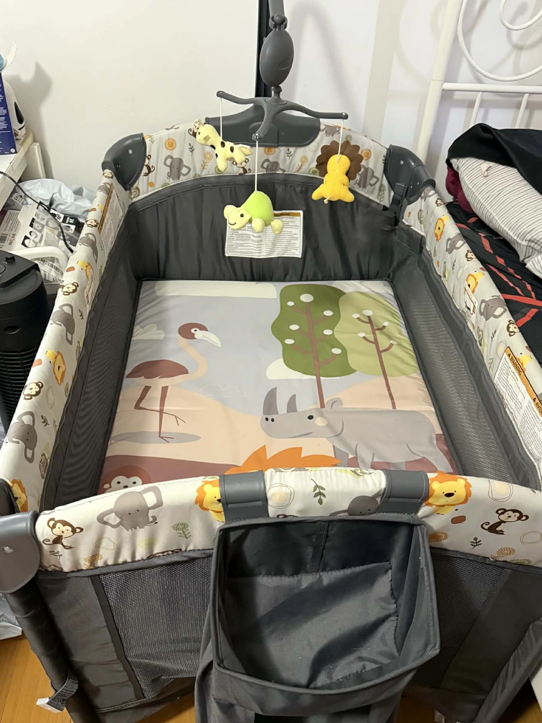 Soobaby 5-in-1 Infant Crib Bedside Sleeper