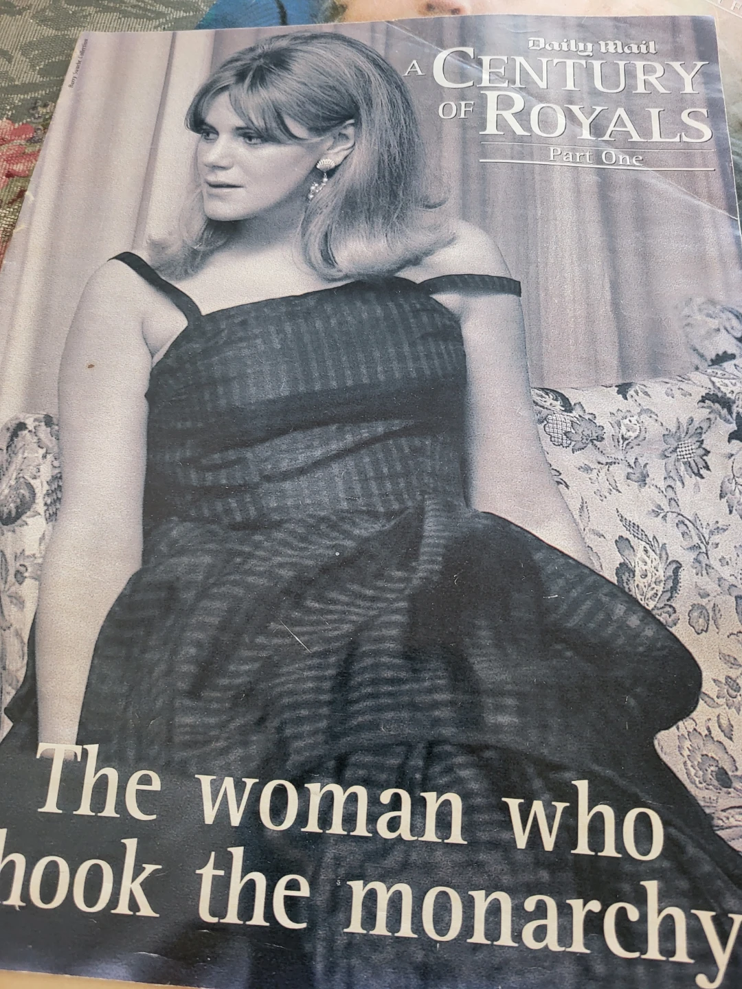 Daily Mail A Century of Royals Magazine Collection - photo 4