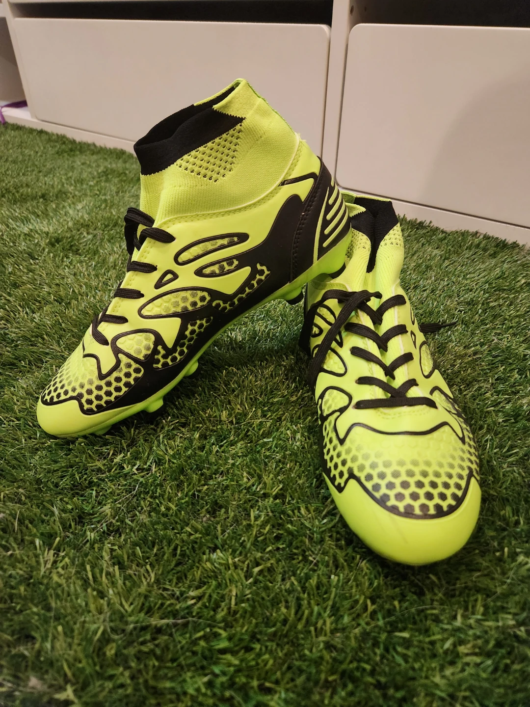 Dream Pairs Men's Fashion Soccer Cleats