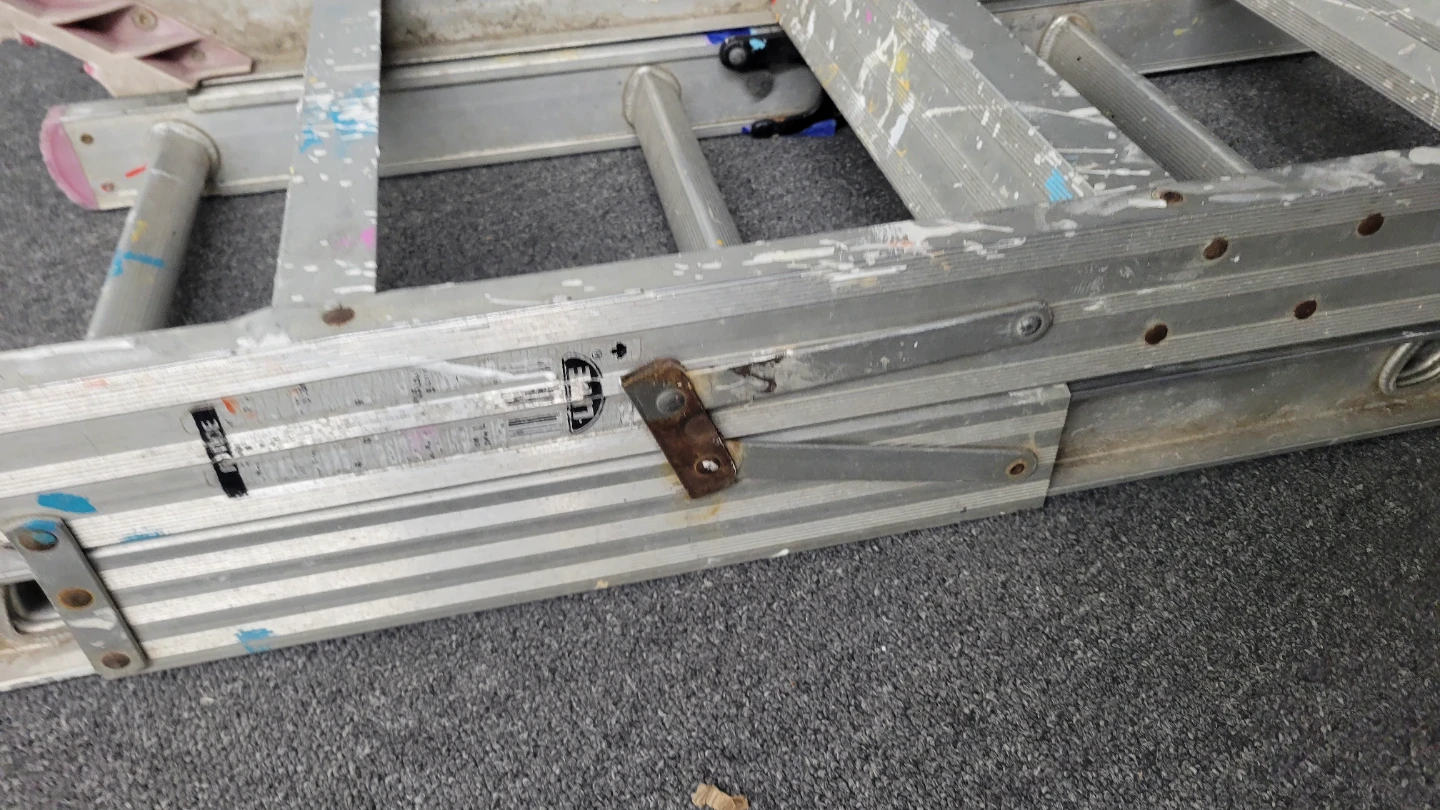 6 foot ladder - photo 3