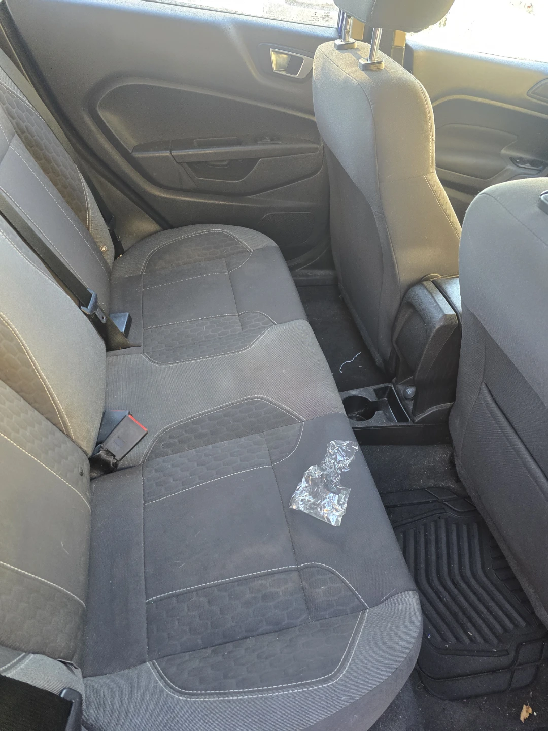 Blue Ford Fiesta SE Hatchback - photo 5