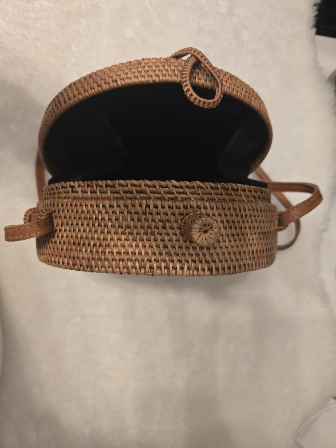 Round Rattan Crossbody Bag - photo 3