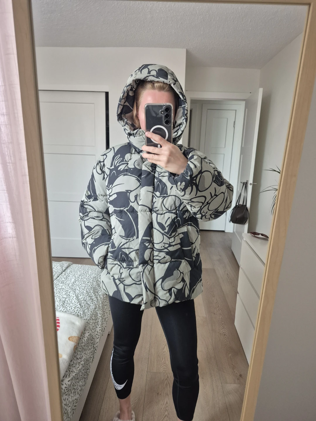 Women's winter puffer jacket