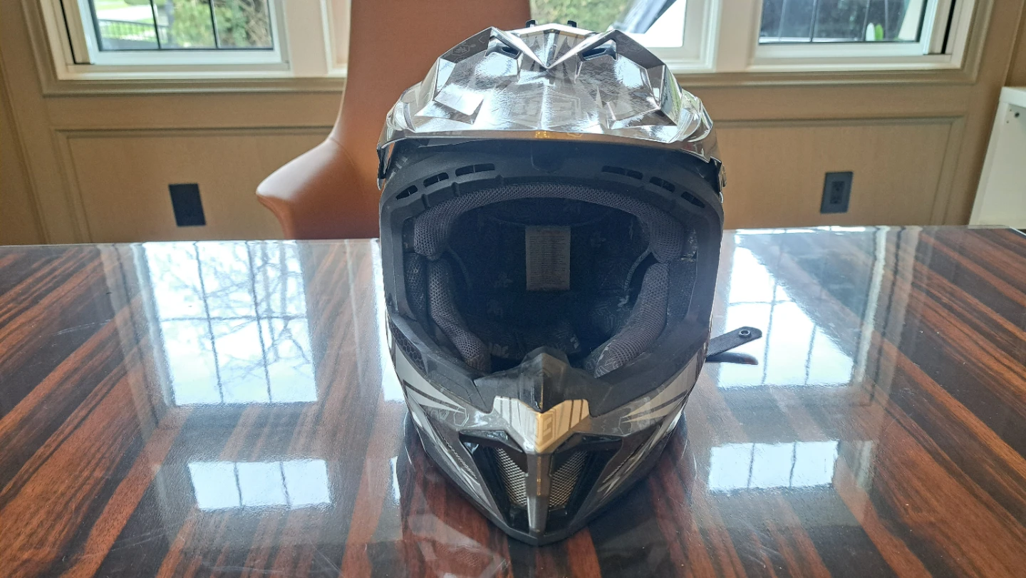 HJC Motorcycle Helmet - M - photo 5