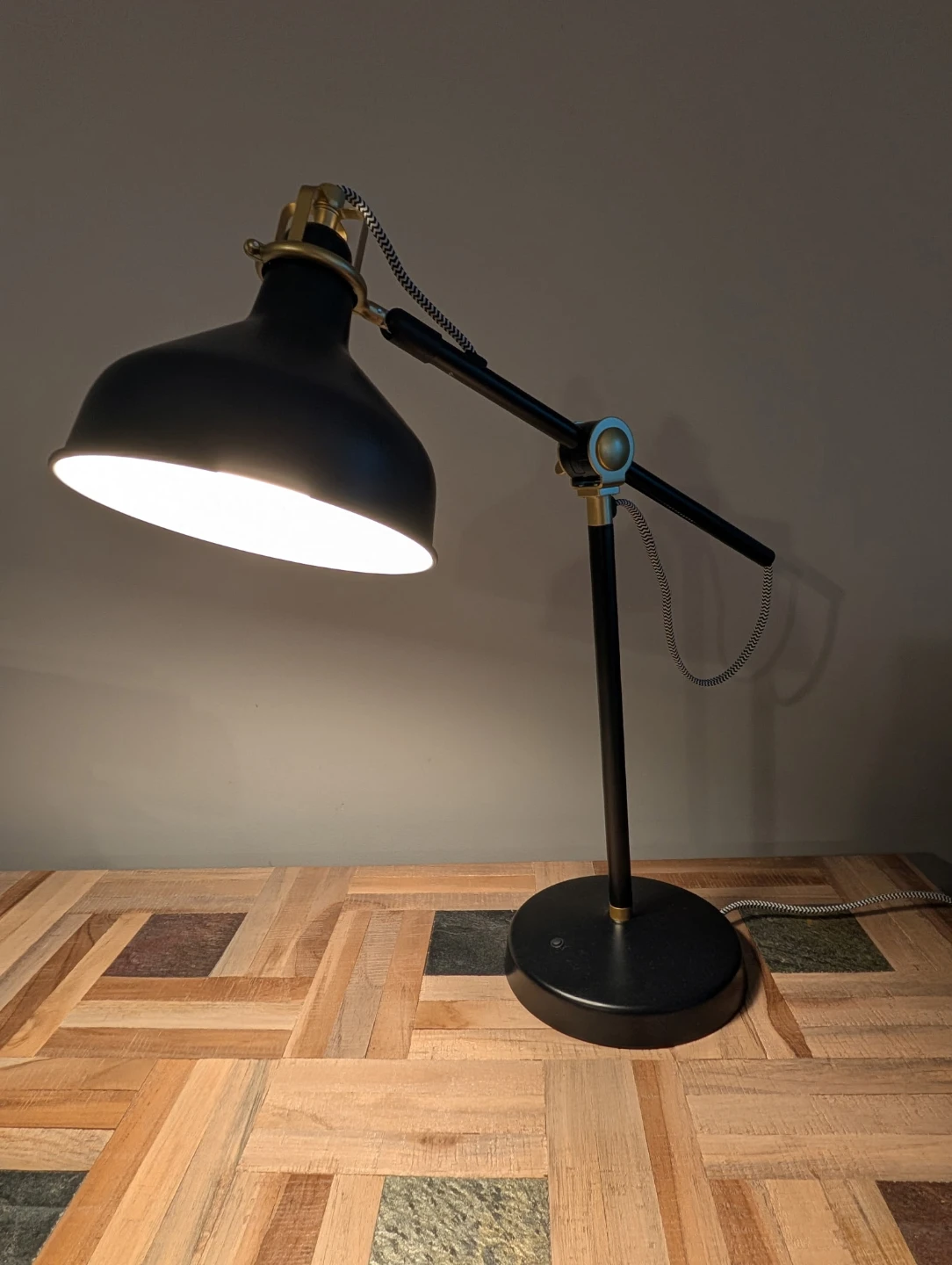 Desk lamp - photo 2
