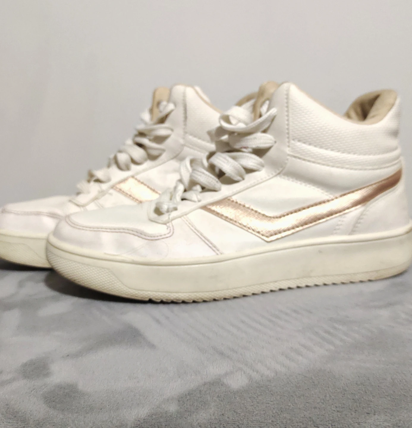 LC Waikiki White & Rose Gold High Top Sneakers - EUR 37