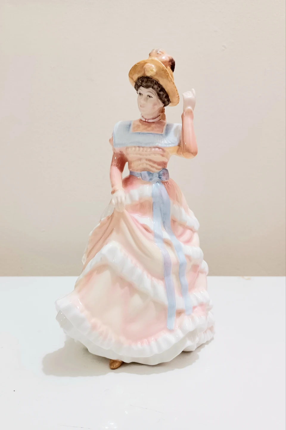Vtg Royal Doulton Sharon Figurine