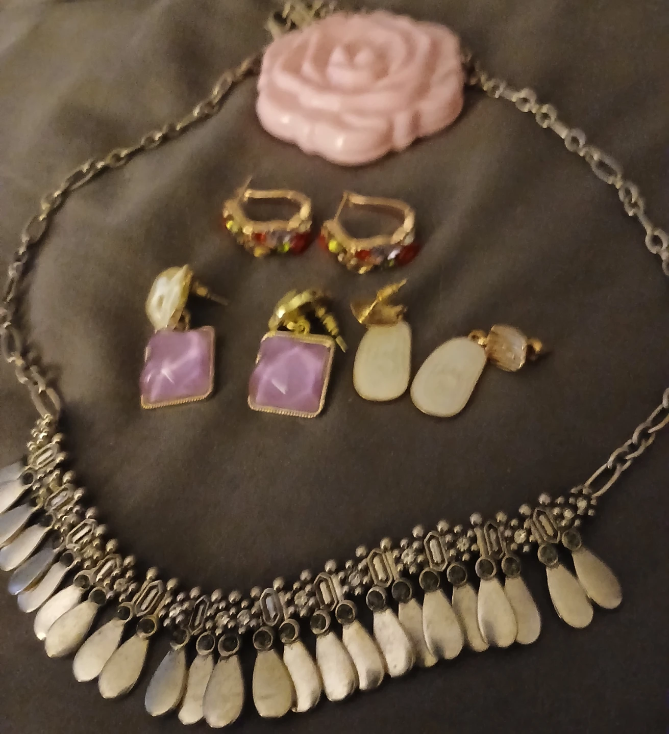 Jewellery Set with Necklace and Earrings - photo 2