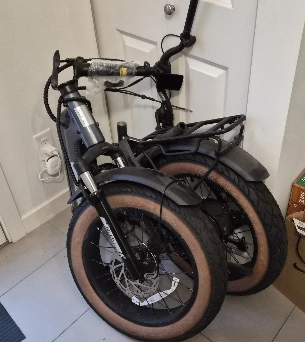 Aventon Folding Fat Tire E-bike - photo 2
