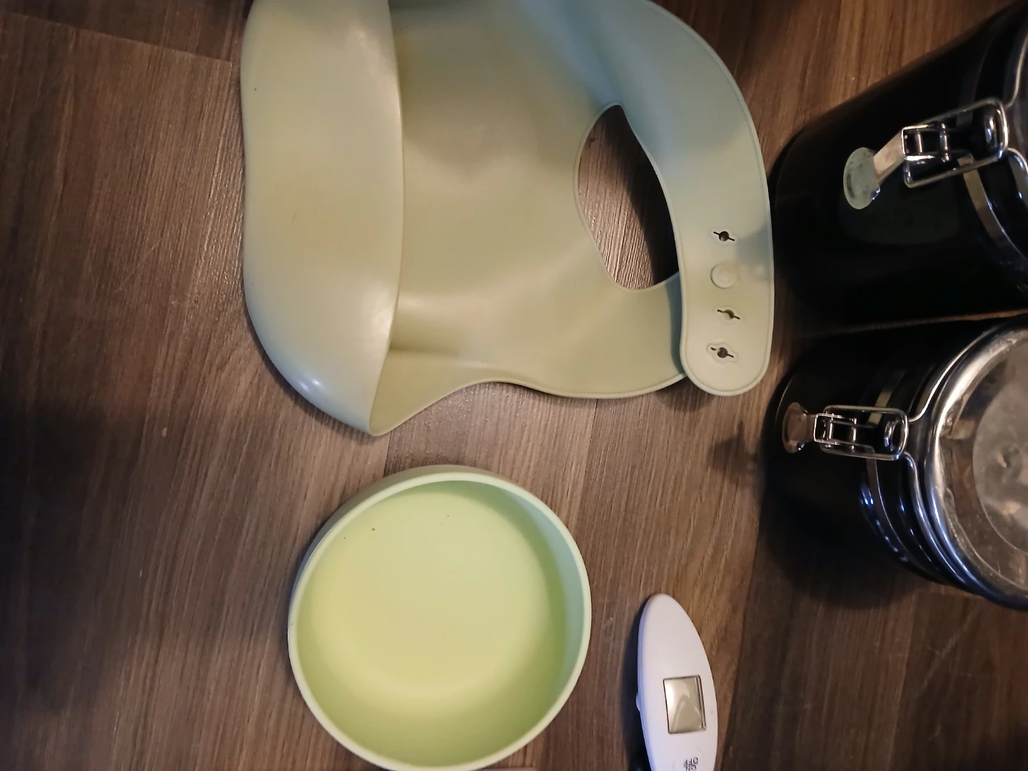 Baby Feeding Set: Bib + Bowl
