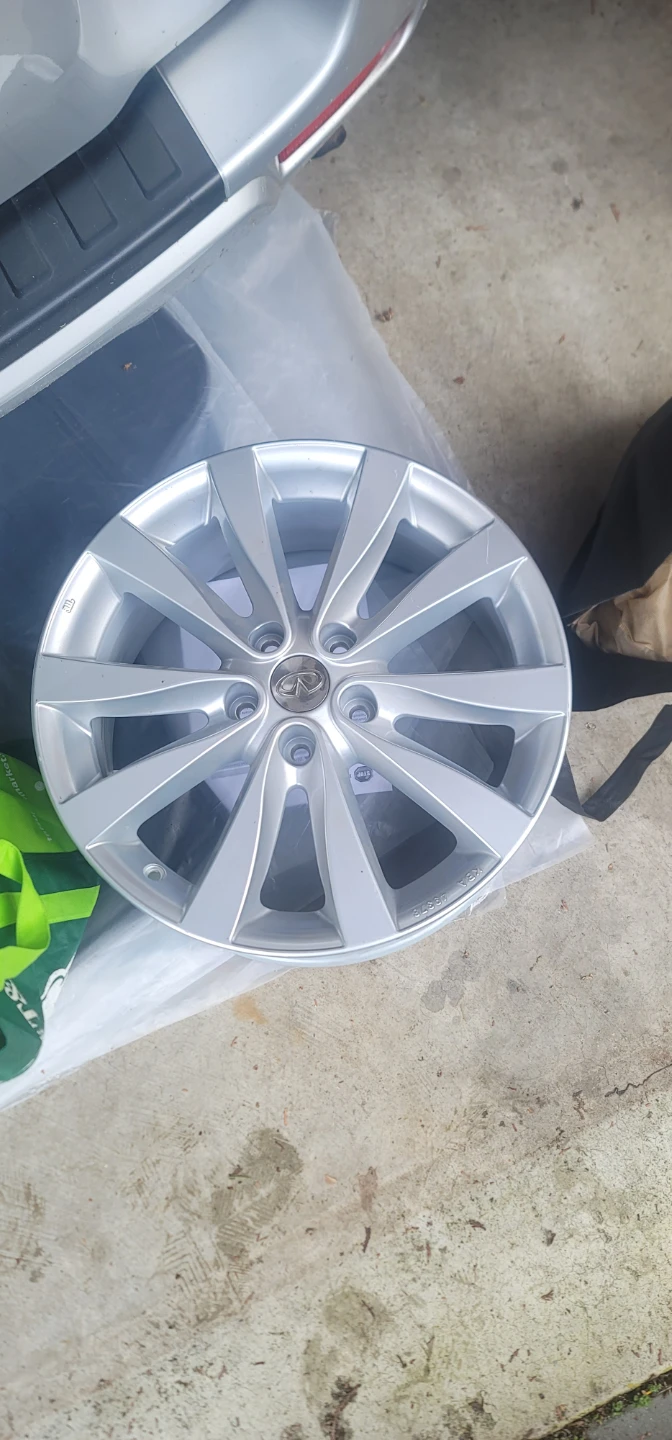 Nissan/Infiniti Alloy Wheel 7.5x18 (KE4093J300N1) 4x rim set