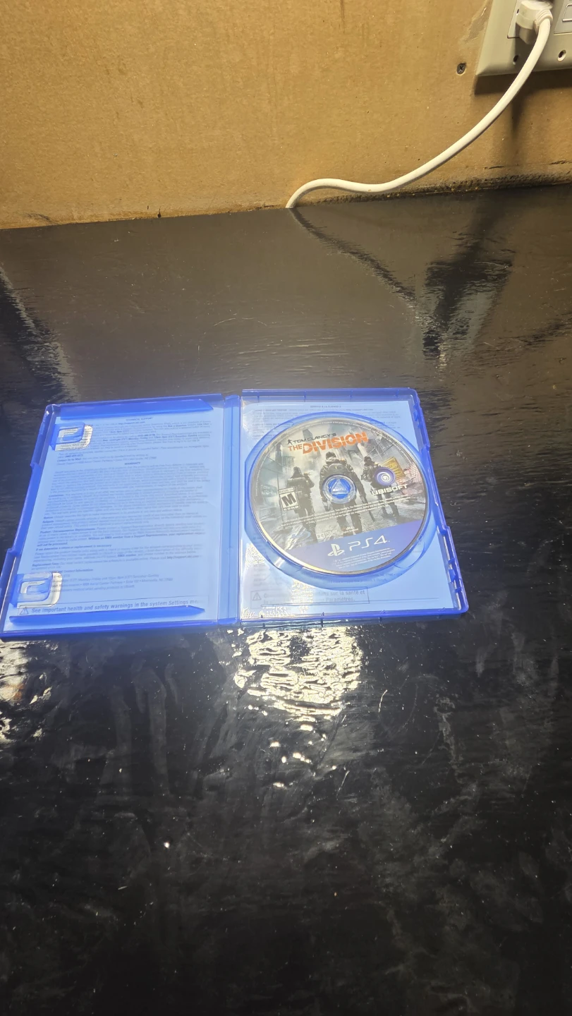 Tom Clancy's The Division PS4 Video Game - photo 2