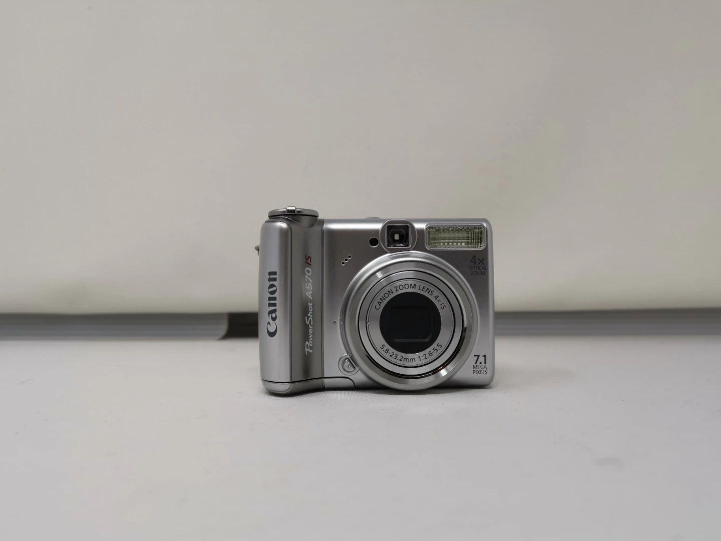 Canon PowerShot A570 IS Compact Digital Camera
