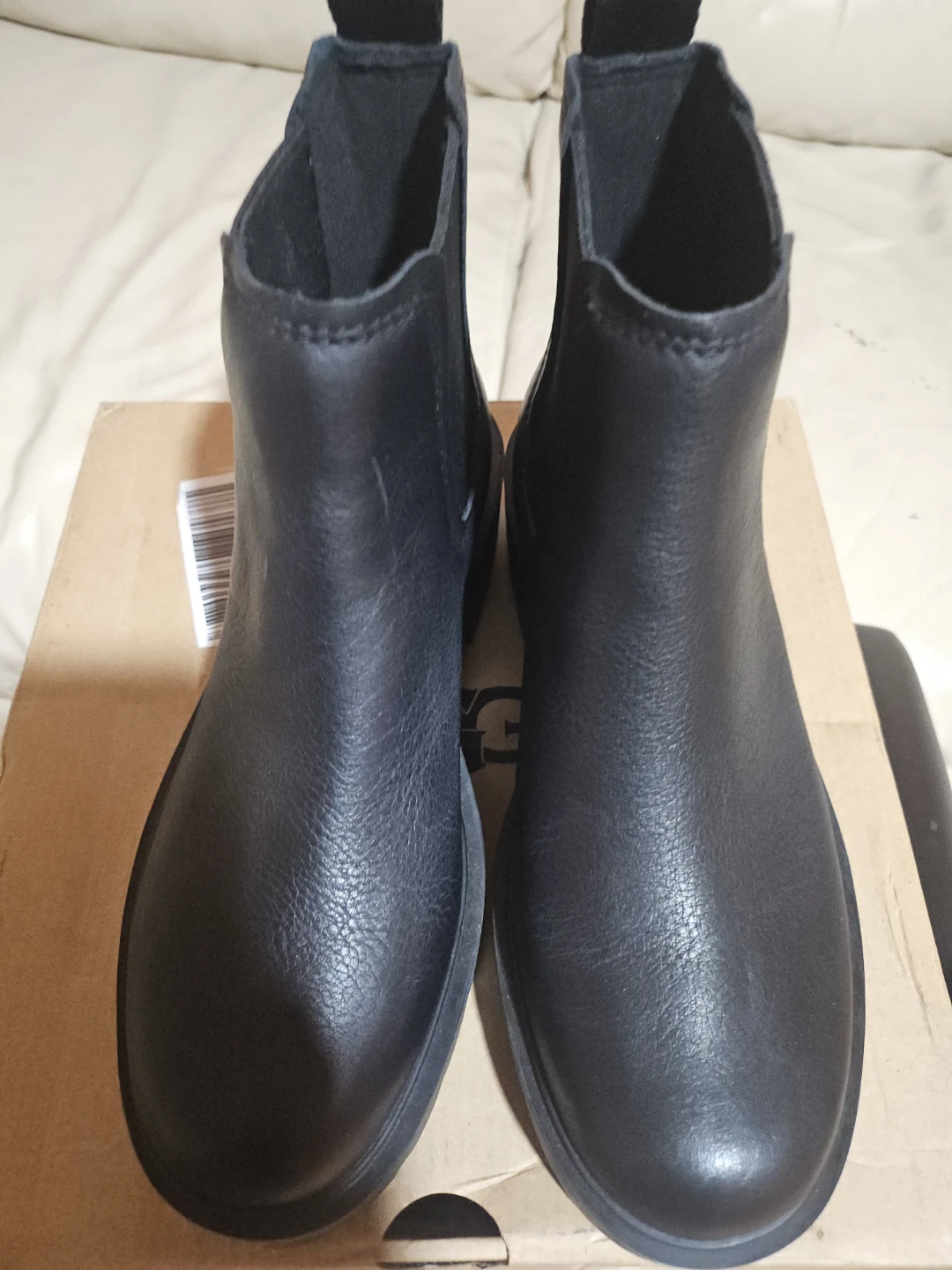 UGG Black Leather Chelsea Boots - photo 5
