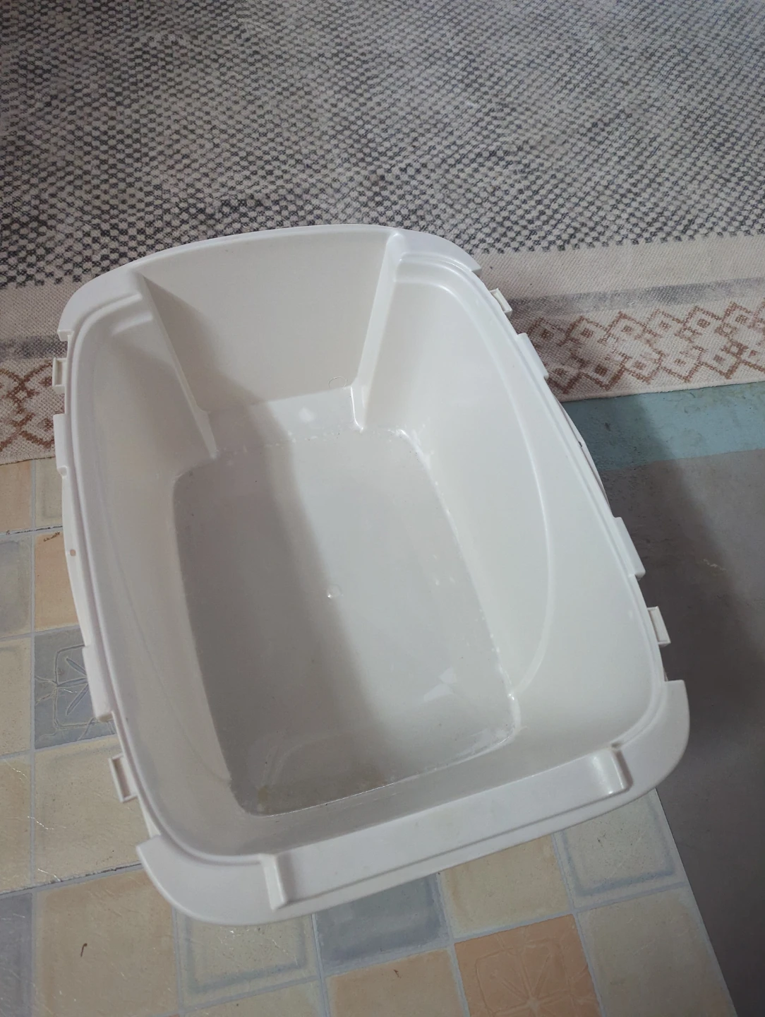 Covered Cat Litter Box with Scoop - photo 3